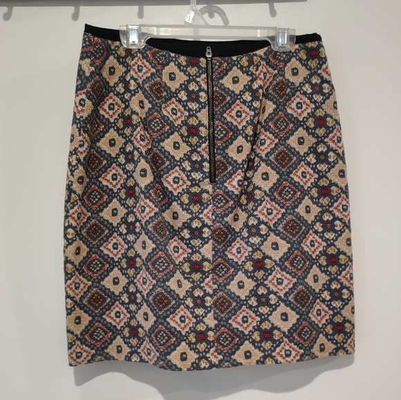 Loft abstract pattern mini skirt in muted fall colors - size 2 - Picture 6 of 10